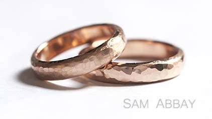 Hammered Red Gold Wedding Rings
